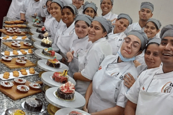 9 Common Cake Baking Problems and Solutions - Chef IBPA- Institute of Bakery  and Culinary Art